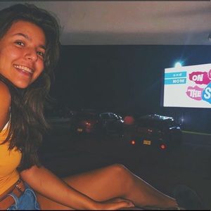 Meet your Posher, Bella